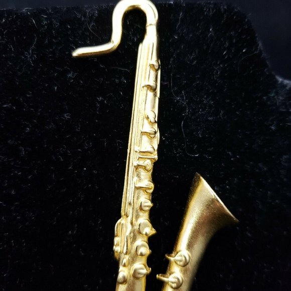 Vintage KJL Kenneth Jay Lane Brushed Gold Tone Baritone Saxophone - Picture 2 of 6